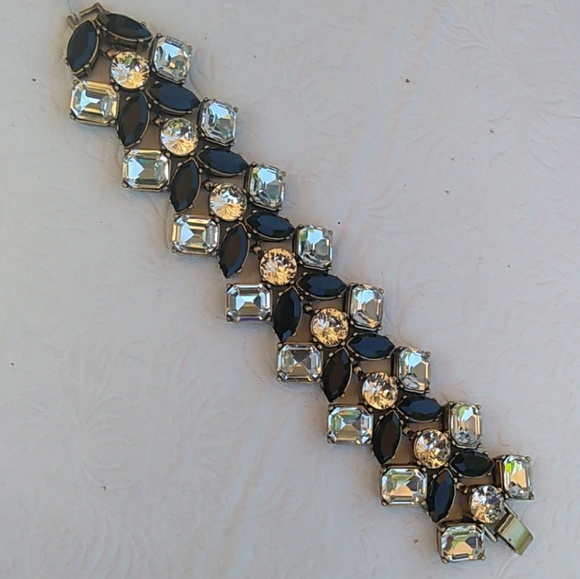 🆕 NWOT J Crew Chunky Gold B/W Rhinestone Bracelet - Picture 2 of 8
